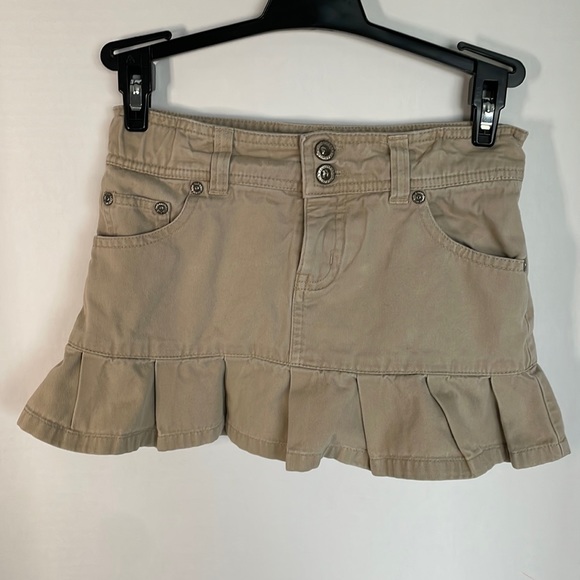 Old Navy Other - Old Navy youth sz 7 tan ruffled  skort